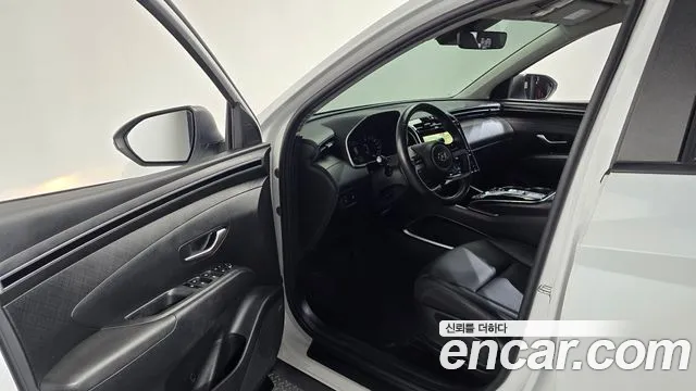 Hyundai Tucson Tucson (NX4) Бензин 1.6 турбо 2WD — Фото автомобиля 10