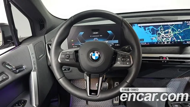 BMW iX — Фото автомобиля 13