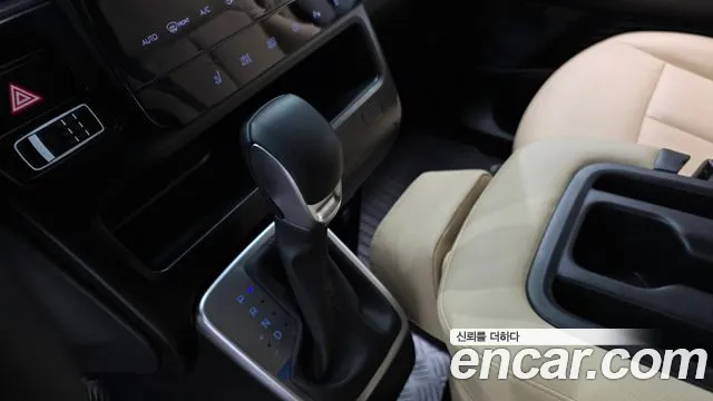 Hyundai Staria Staria 4WD Tourer 9 мест — Фото автомобиля 9