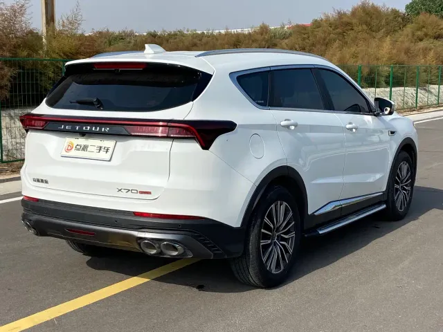 Jetour X70 Plus — Фото автомобиля 4