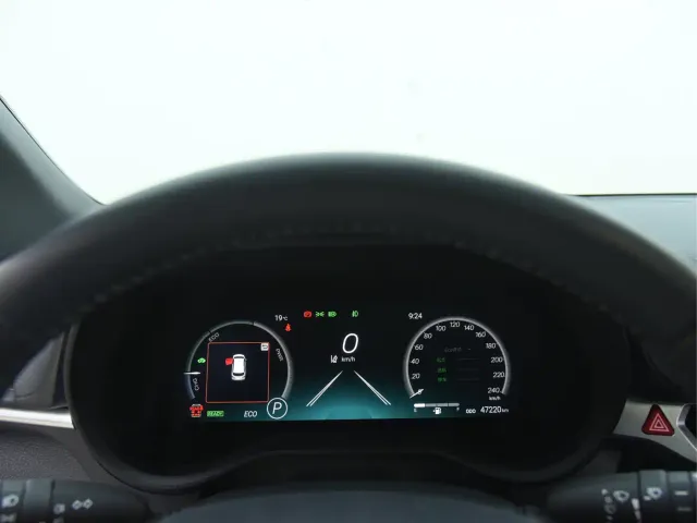 Toyota Granvia — Фото автомобиля 8