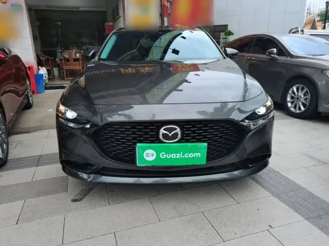 Mazda Axela — Фото автомобиля 2