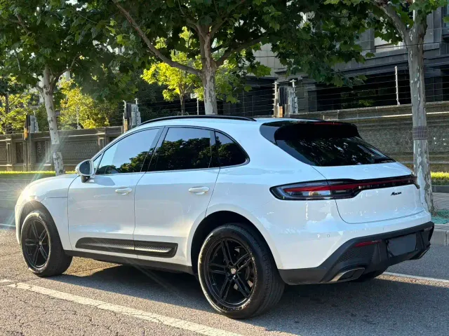 Porsche Macan — Фото автомобиля 6