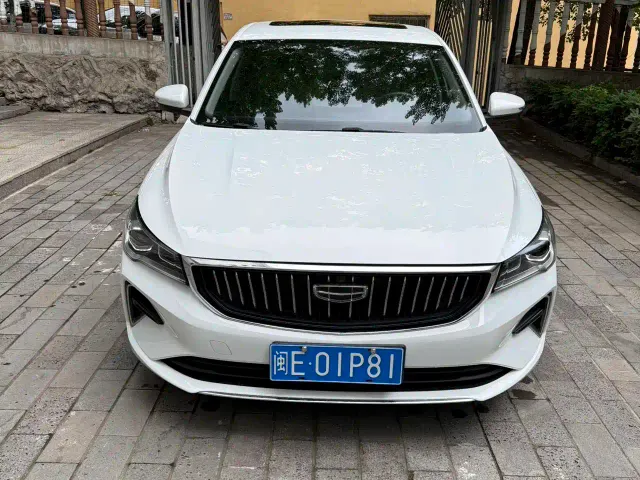 Geely Emgrand — Фото автомобиля 2
