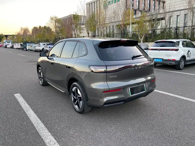 Geely Galaxy E5 — Фото автомобиля 6