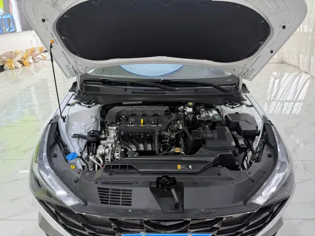 Hyundai Elantra — Фото автомобиля 23