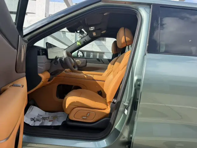 IM Motors LS8 — Фото автомобиля 4