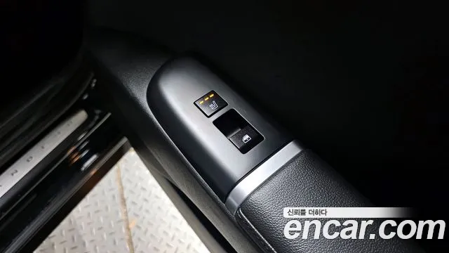 Hyundai Grandeur Grandeur (GN7) 3.5 LPG 2WD (Такси) — Фото автомобиля 19