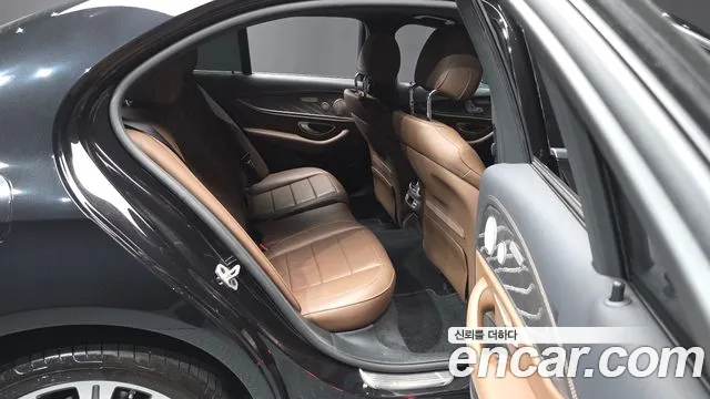 Mercedes-Benz E-Class W213 — Фото автомобиля 18