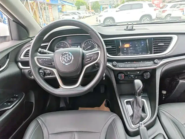 Buick Excelle — Фото автомобиля 12