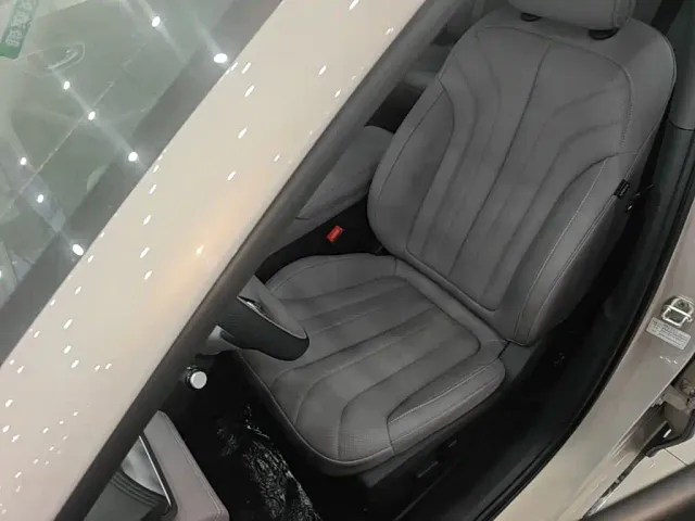 Roewe M7 DMH — Фото автомобиля 14
