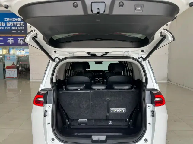 GAC Trumpchi M6 — Фото автомобиля 25