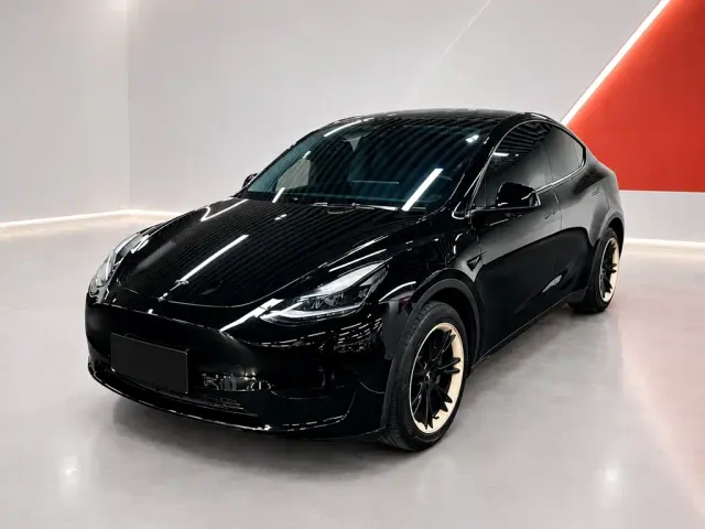 Фотография автомобиля — Tesla Model Y
