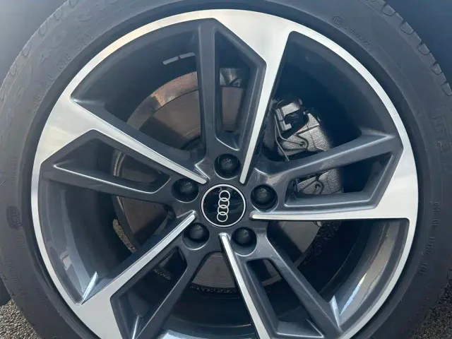 Audi A4L — Фото автомобиля 7