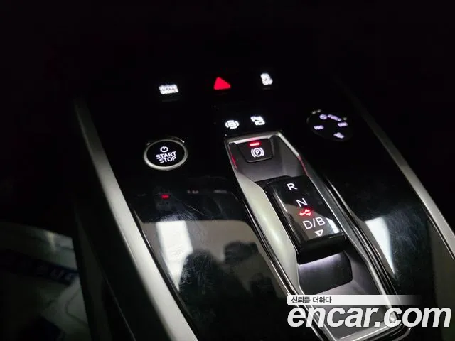 Audi Q4 e-tron F4 — Фото автомобиля 12