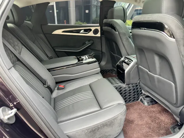 Hongqi H9 — Фото автомобиля 19