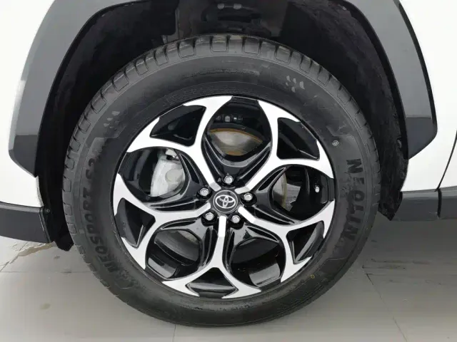 Toyota Wildlander — Фото автомобиля 17