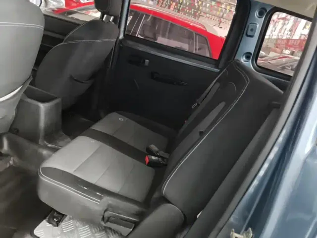Wuling Hongguang Plus — Фото автомобиля 16