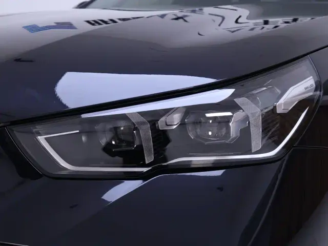 BMW 5 Series — Фото автомобиля 4