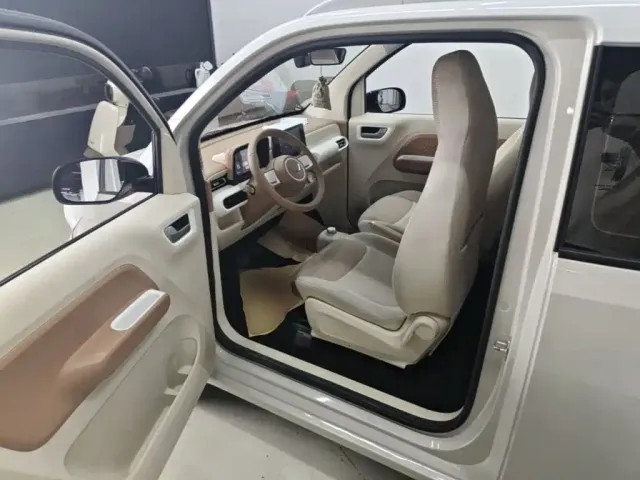Wuling Hongguang Mini EV — Фото автомобиля 15