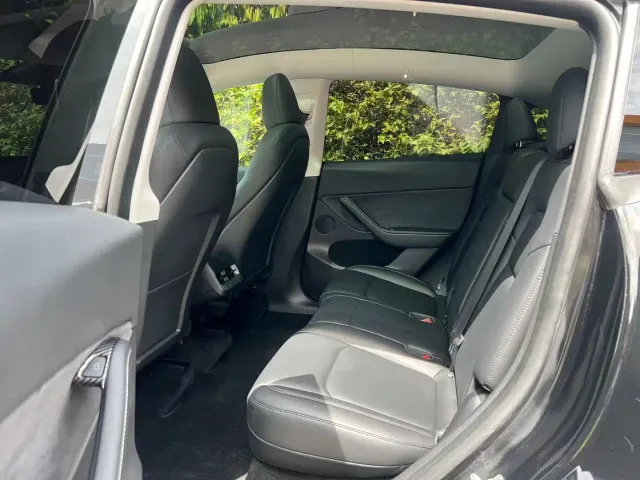 Tesla Model Y 2022 Facelift Rear-Wheel Drive Version — Фото автомобиля 5