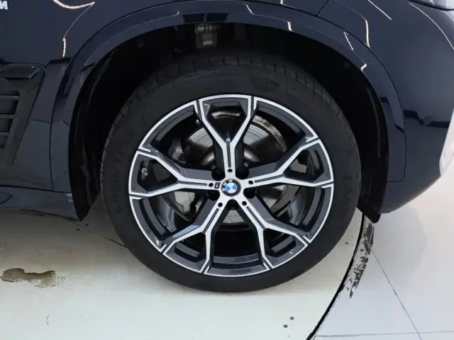 BMW X5 — Фото автомобиля 13