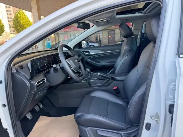 Changan Eado — Фото автомобиля 6