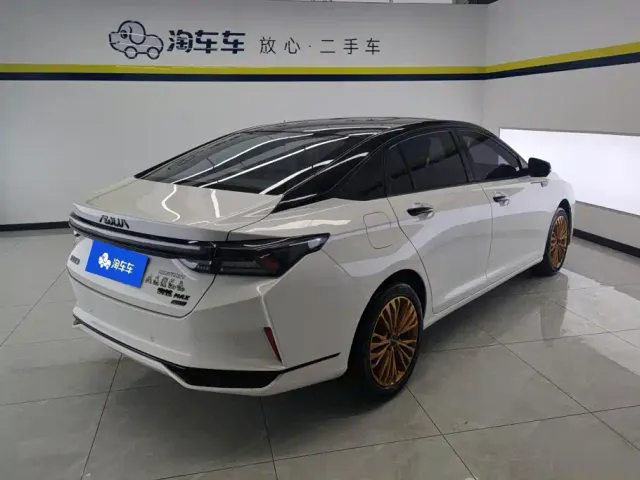 Dongfeng Yixuan MAX — Фото автомобиля 3