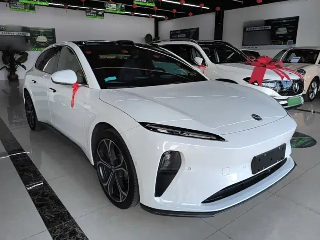 Nio ET5 Touring — Фото автомобиля 3