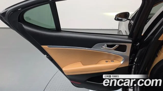 Genesis G70 — Фото автомобиля 14