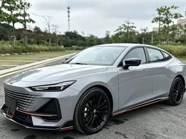 Фотография автомобиля — Changan UNI-V