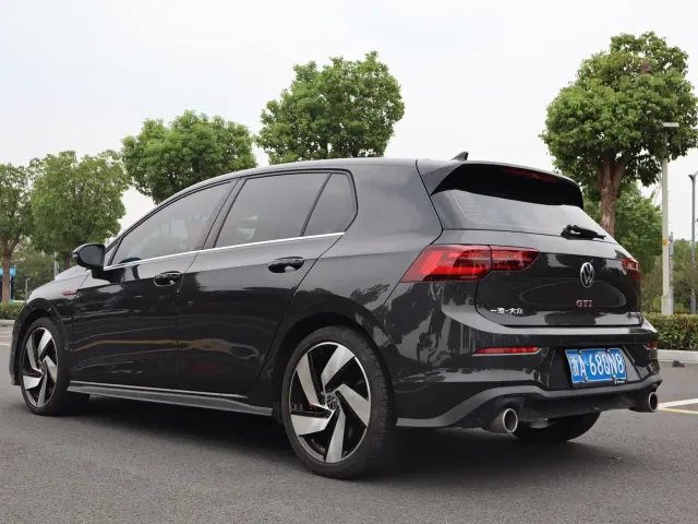 Volkswagen Golf GTI 2021 380TSI DSG GTI — Фото автомобиля 5