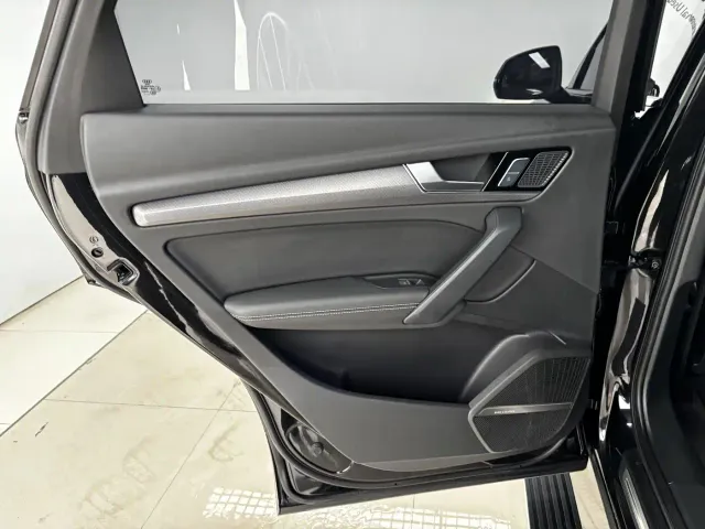 Audi Q5L — Фото автомобиля 21