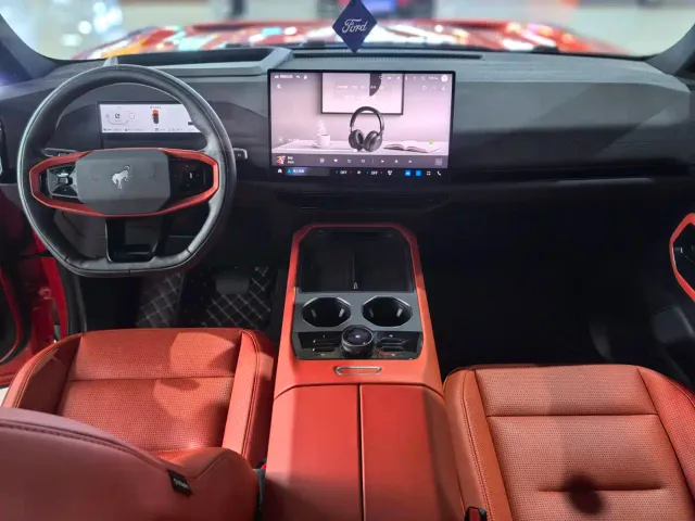Ford Mustang NEV — Фото автомобиля 12