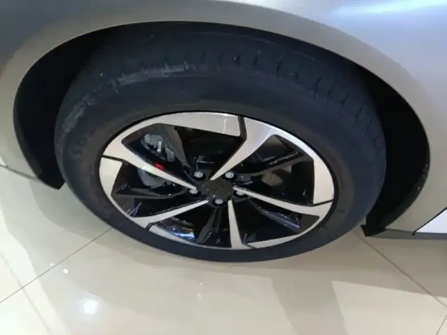 GAC Aion Y — Фото автомобиля 22