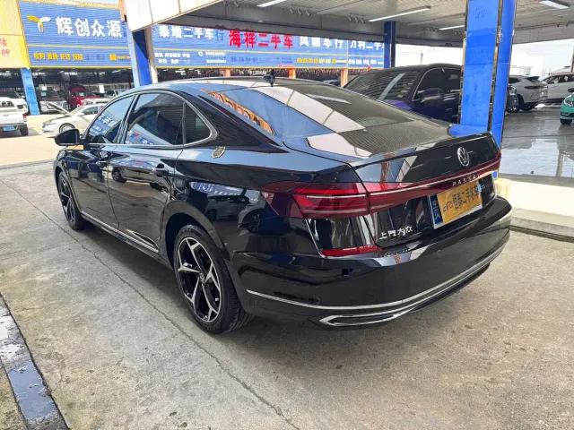 Volkswagen Passat — Фото автомобиля 6