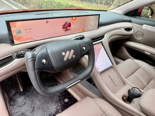 IM Motors L6 — Фото автомобиля 10