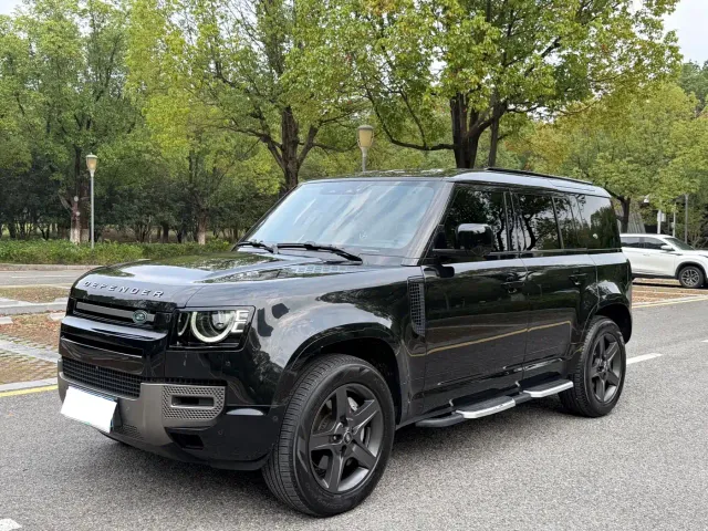 Фотография автомобиля — Land Rover Defender