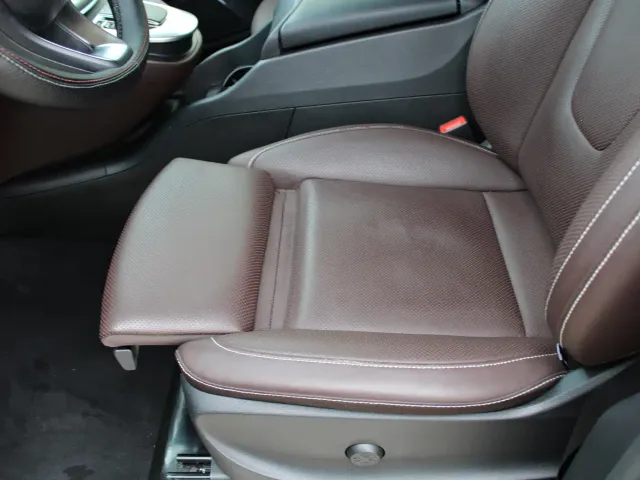 Mercedes-Benz V-Class — Фото автомобиля 14