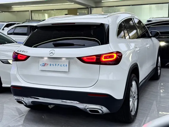 Mercedes-Benz GLA-Class — Фото автомобиля 10
