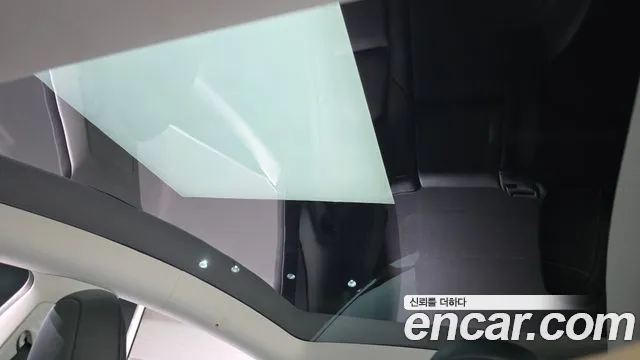 Tesla Model Y — Фото автомобиля 16