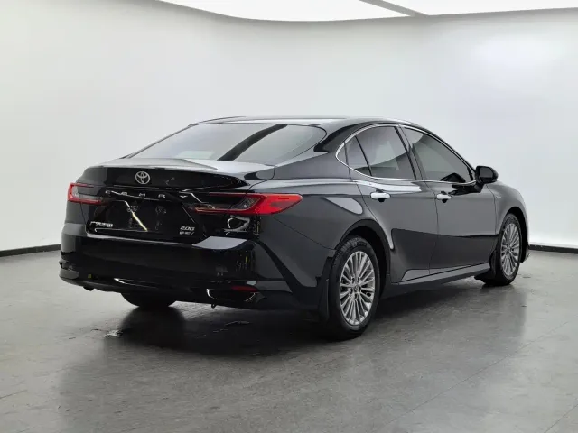 Toyota Camry — Фото автомобиля 4
