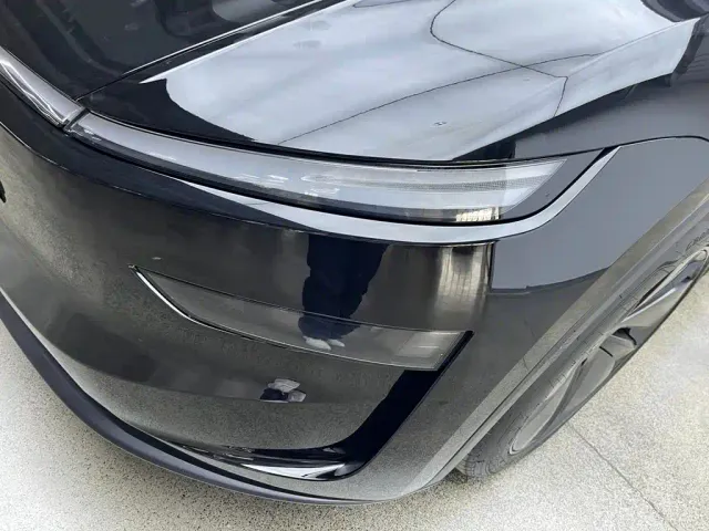 Tesla Model Y — Фото автомобиля 29