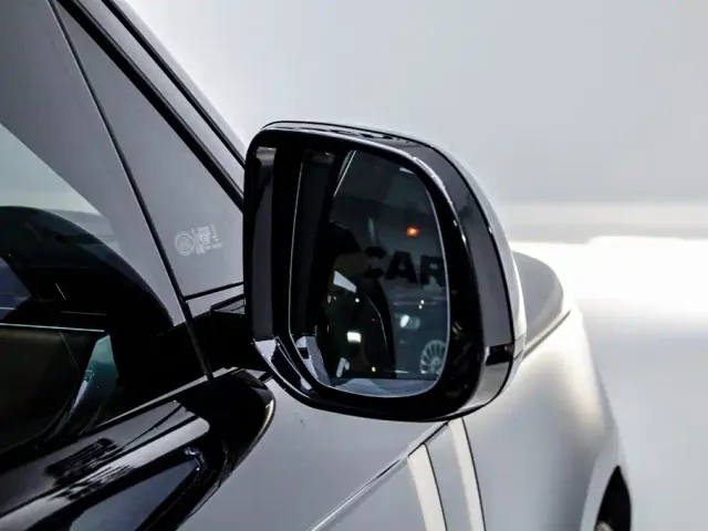 Land Rover Range Rover — Фото автомобиля 25