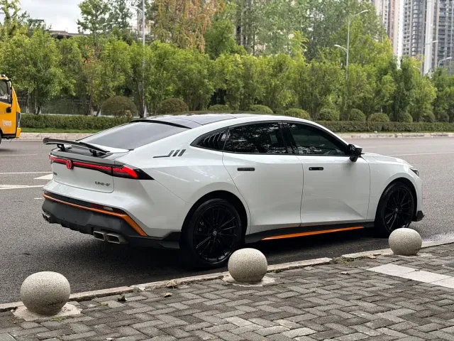 Changan UNI-V — Фото автомобиля 4