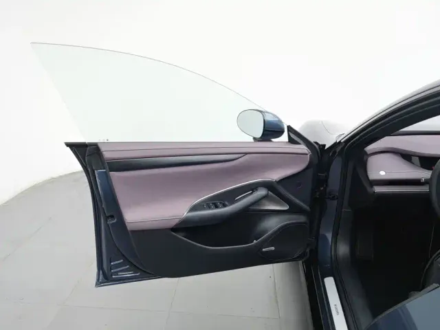 Xiaomi SU7 — Фото автомобиля 8