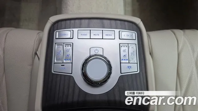 Genesis G80 Бензин 3.5 турбо AWD — Фото автомобиля 30