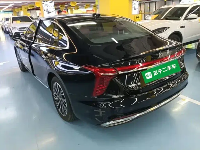 Hongqi H5 — Фото автомобиля 4