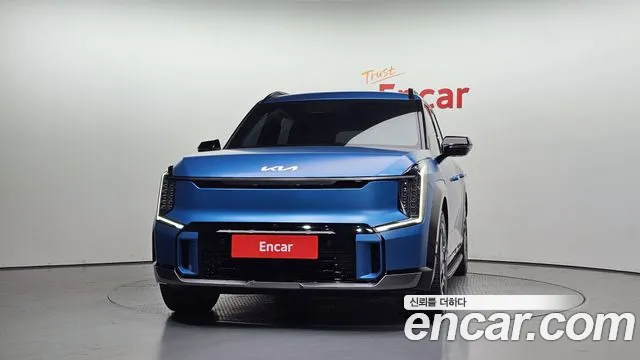 Kia EV9 — Фото автомобиля 3