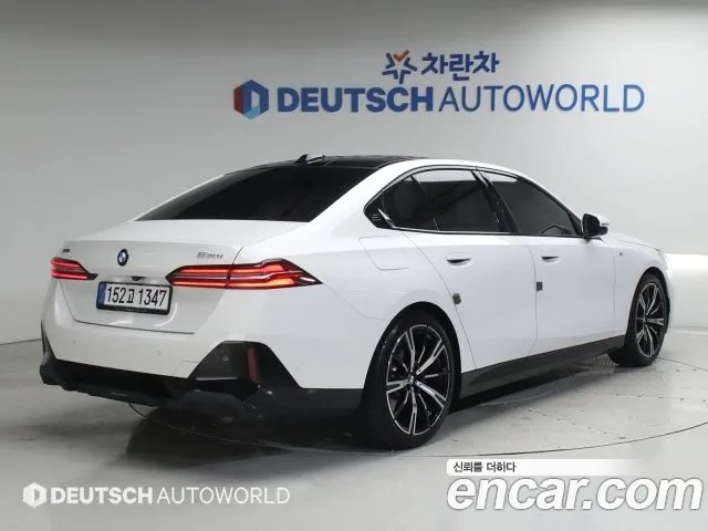 BMW 5-Series 5 серия (G60) 530i xDrive M Sport — Фото автомобиля 2